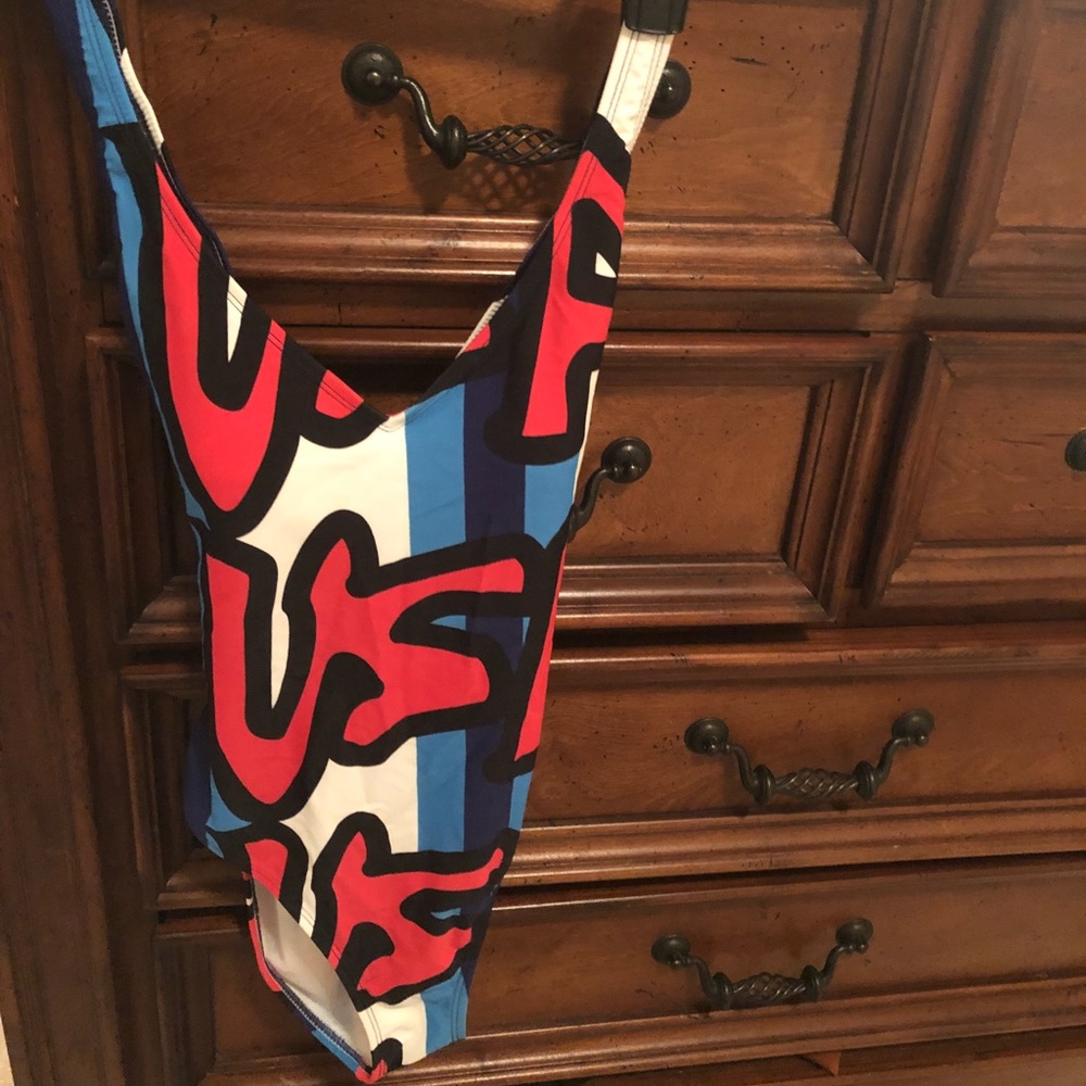 SPROUSE ONE PIECE SWIMSUIT SIZE L